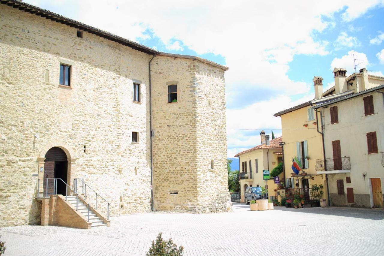 Angolo Del Gelsomino Castel Ritaldi Bagian luar foto