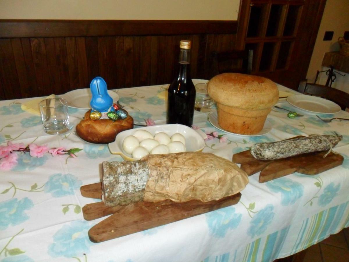 Angolo Del Gelsomino Castel Ritaldi Bagian luar foto
